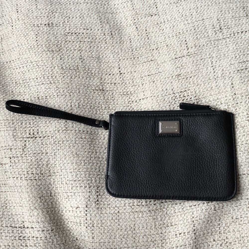 NWOT Calvin Klein black wristlet